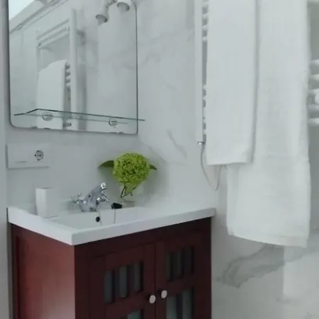 Villalvaro Con Parking Santander