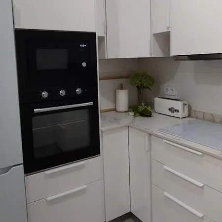 Appartamento Villalvaro Con Parking